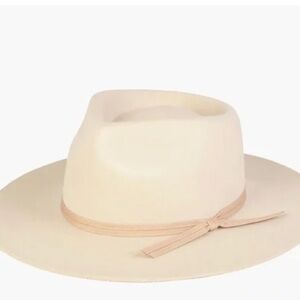 Lack of color Zulu hat size large new with tags